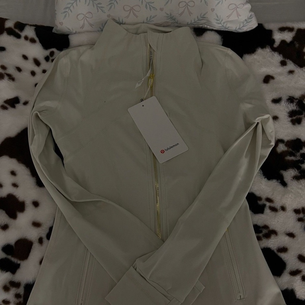 Ivory/Gold Lululemon define jacket